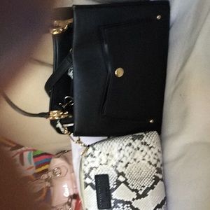 Black side shoulder purse with extra bag